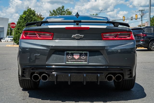 Used 2018 Chevrolet Camaro SS RWD image 6