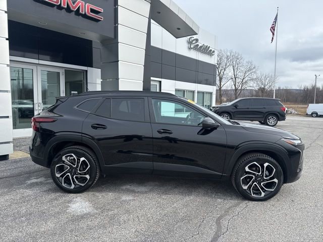 Used 2024 Chevrolet Trax RS w/ Driver Confidence Package FWD image 8