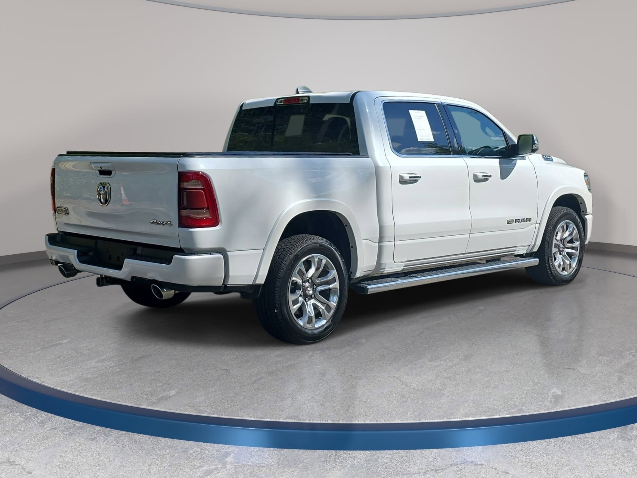 Used 2022 RAM 1500 Limited w/ Body Color Bumper Group image 5