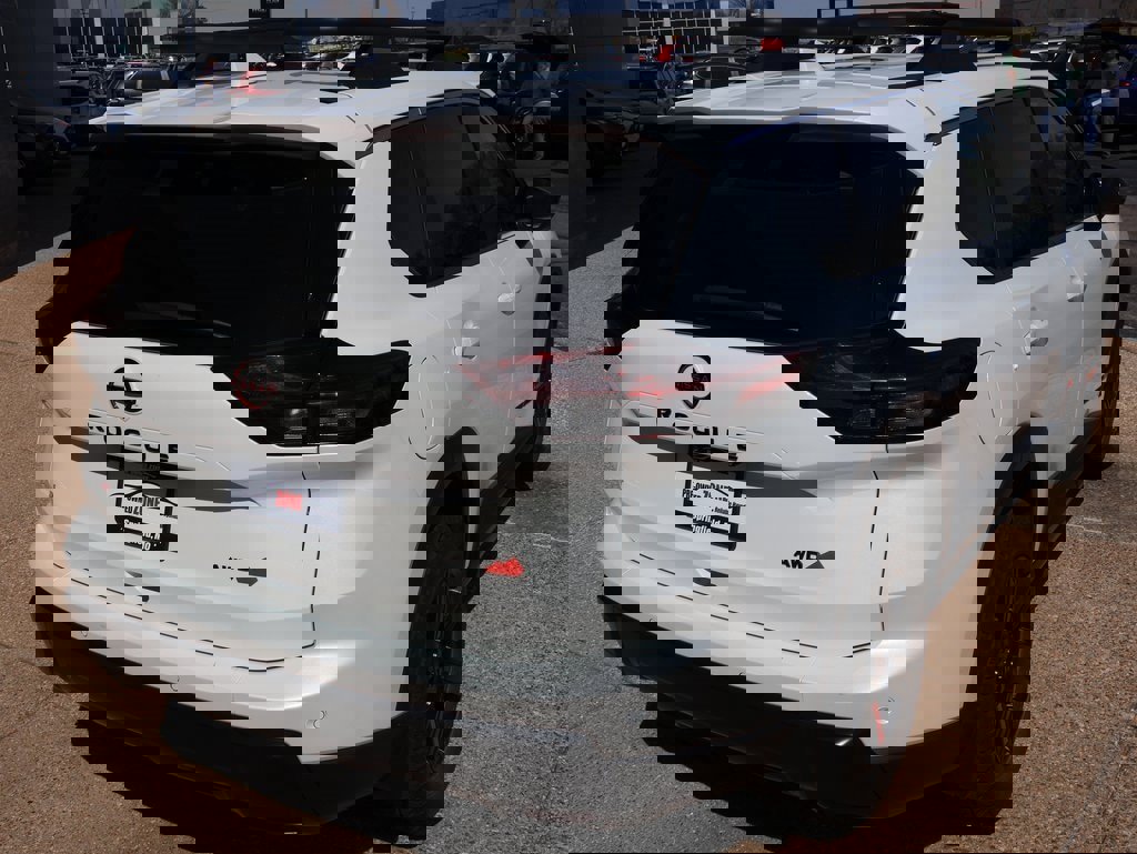 Used 2025 Nissan Rogue SV w/ Rock Creek Premium Package image 6