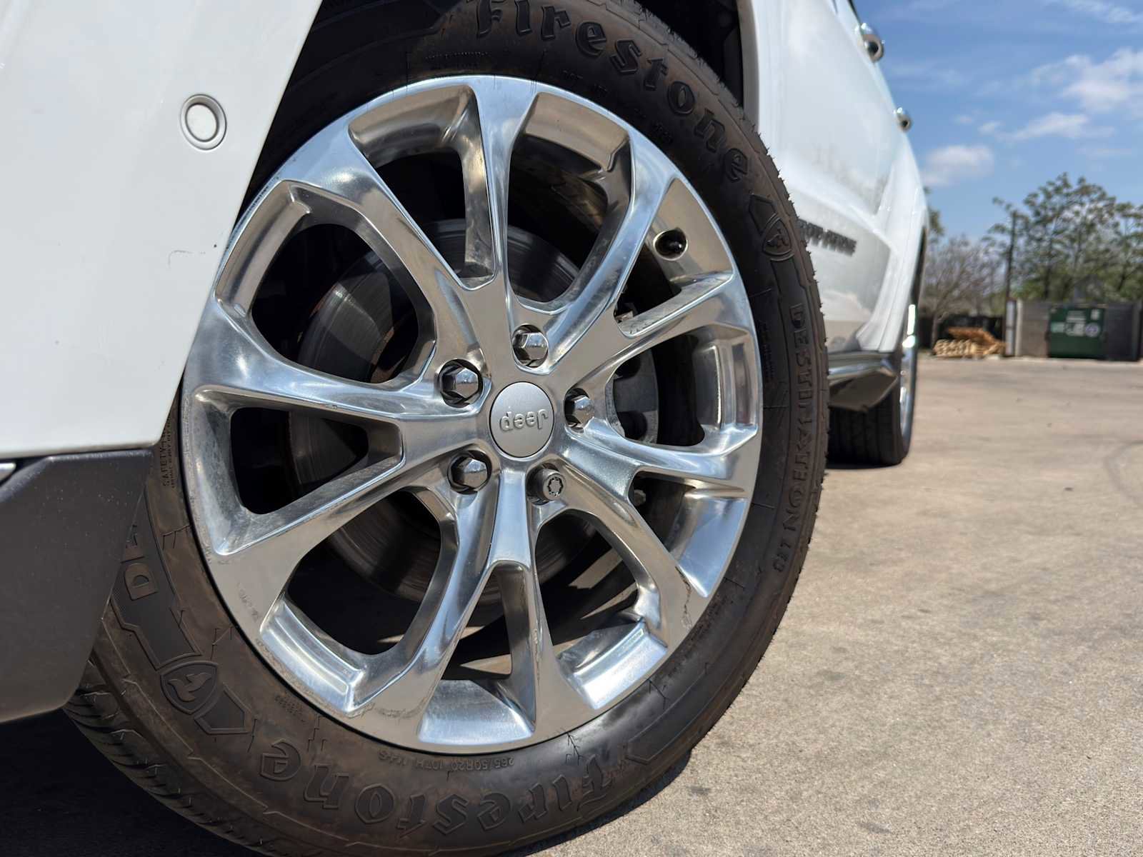 Used 2020 Jeep Grand Cherokee Summit AWD/4WD image 3