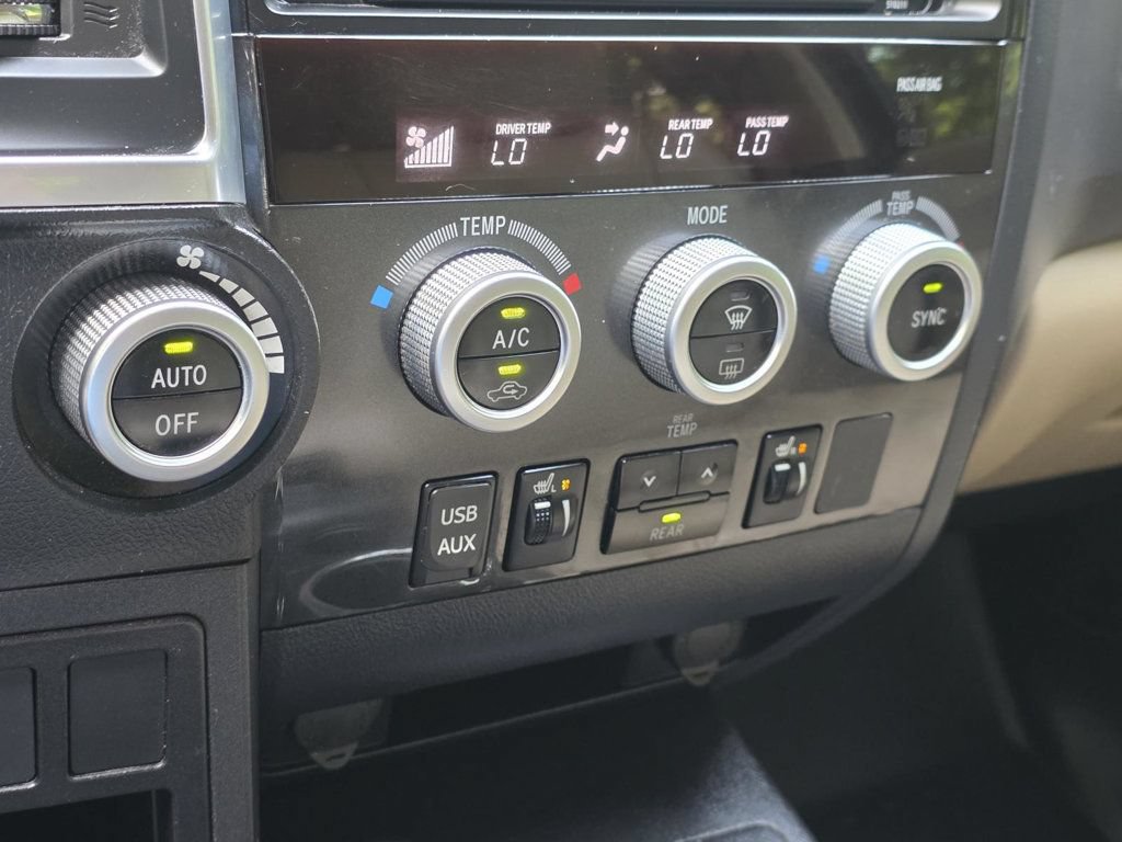 Used 2018 Toyota Sequoia Limited w/ Safety & Convenience Package RWD image 22