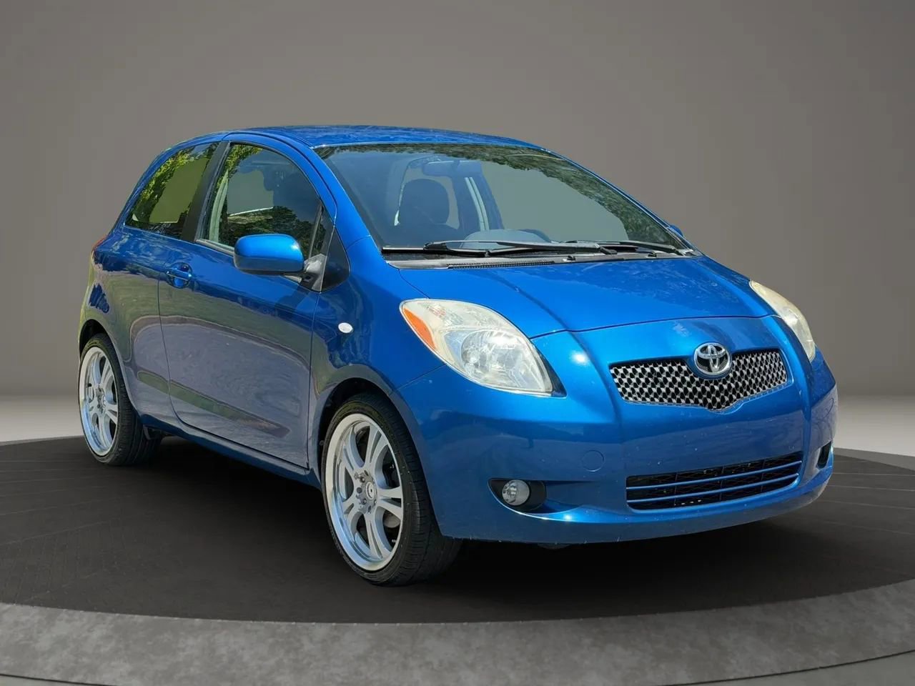 Used 2008 Toyota Yaris S FWD image 3