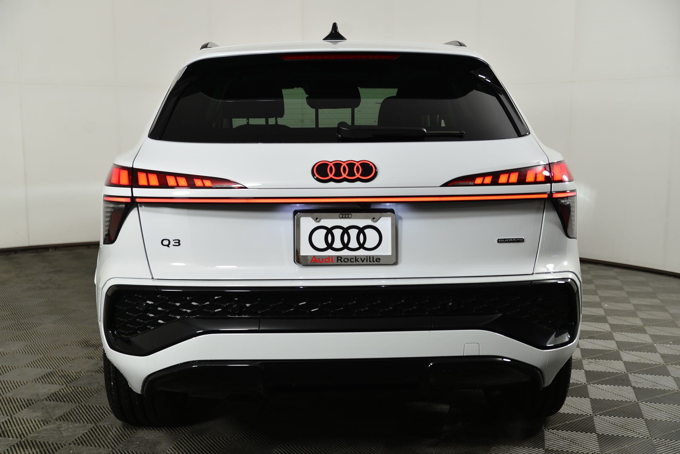 New 2026 Audi Q3 quattro 2.0T AWD/4WD image 9