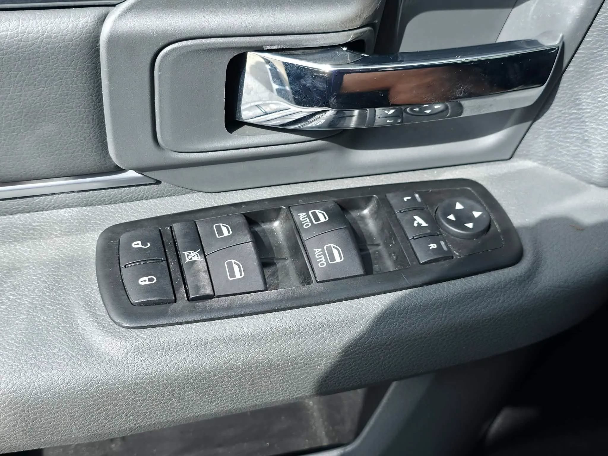 Used 2014 RAM 1500 Lone Star AWD/4WD image 23