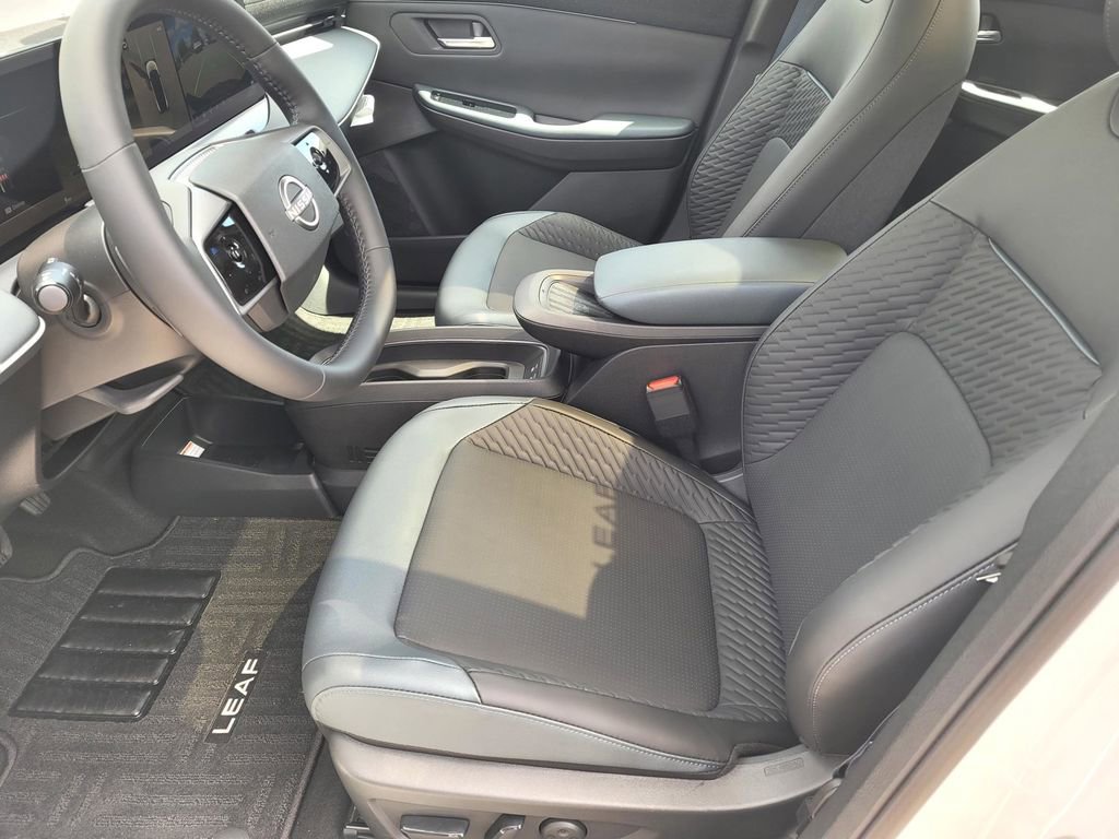 New 2026 Nissan Leaf Platinum+ w/ Cargo Package (Platinum+) FWD image 12