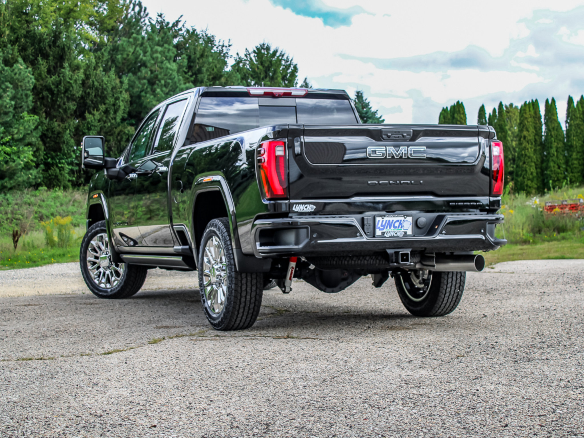 New 2026 GMC Sierra 2500 Denali Ultimate w/ LPO, Black Badging Package AWD/4WD image 10