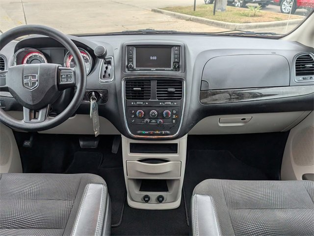 Used 2020 Dodge Grand Caravan SE w/ UConnect Hands-Free Group image 22