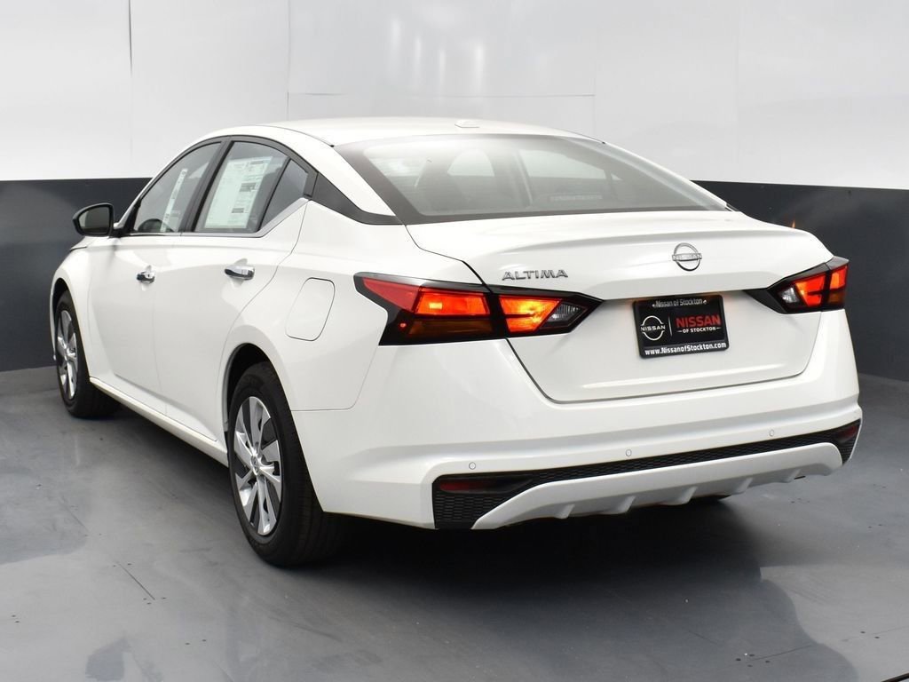 Used 2025 Nissan Altima 2.5 S image 6