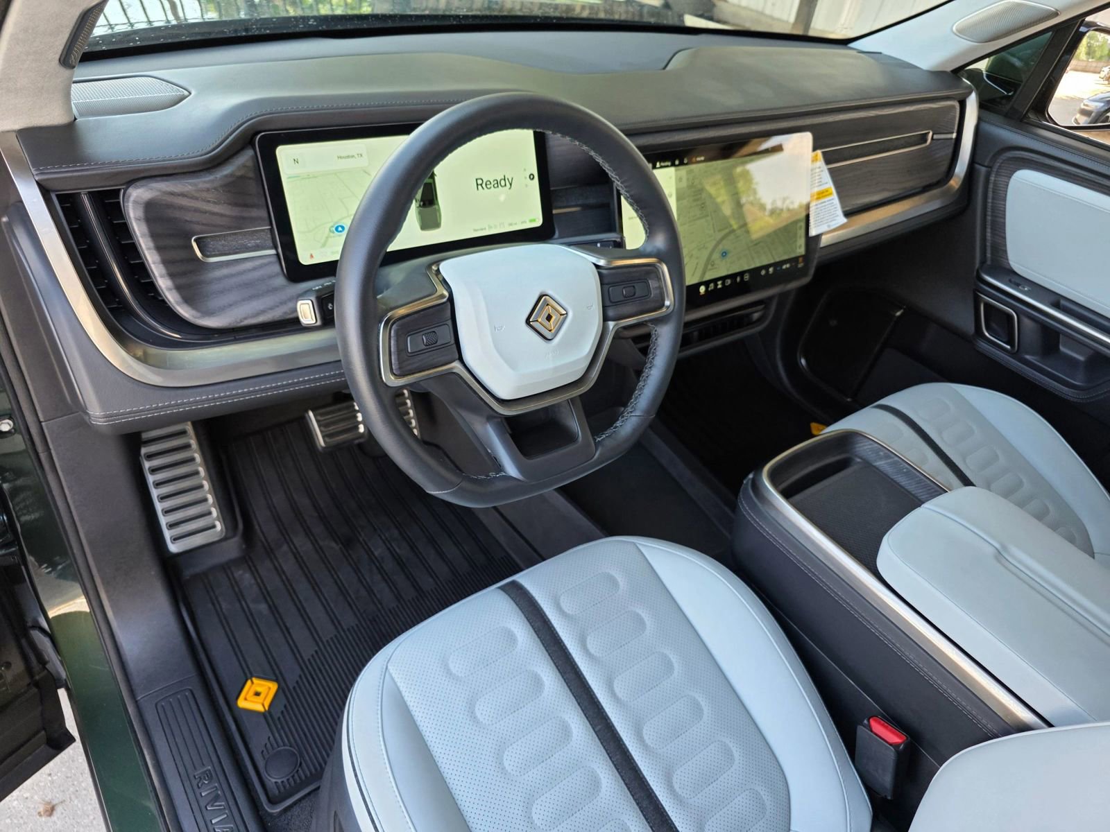 Used 2024 Rivian R1T Adventure AWD/4WD image 17