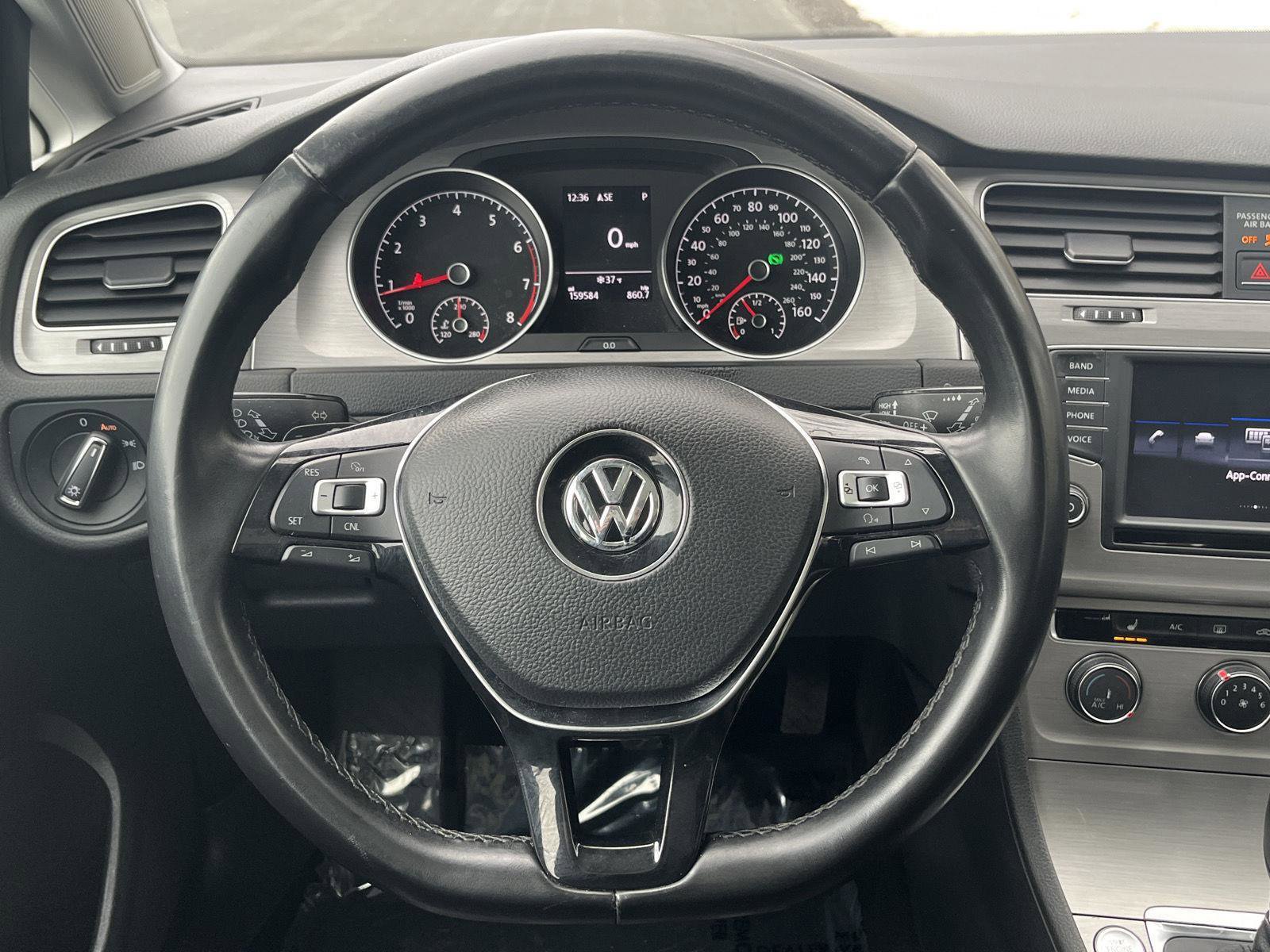 Used 2017 Volkswagen Golf Wolfsburg Edition image 14