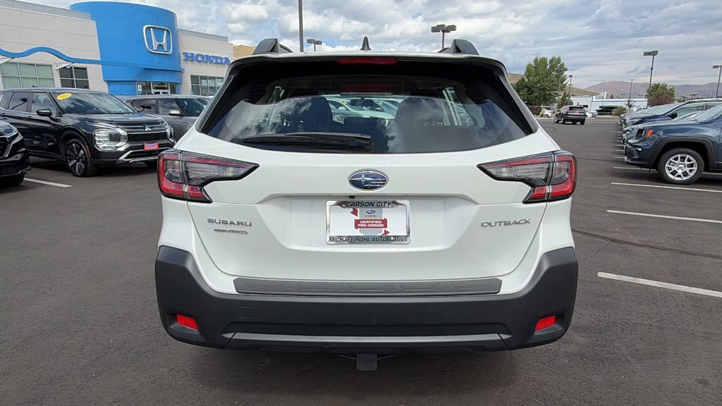 Certified 2025 Subaru Outback AWD/4WD image 4