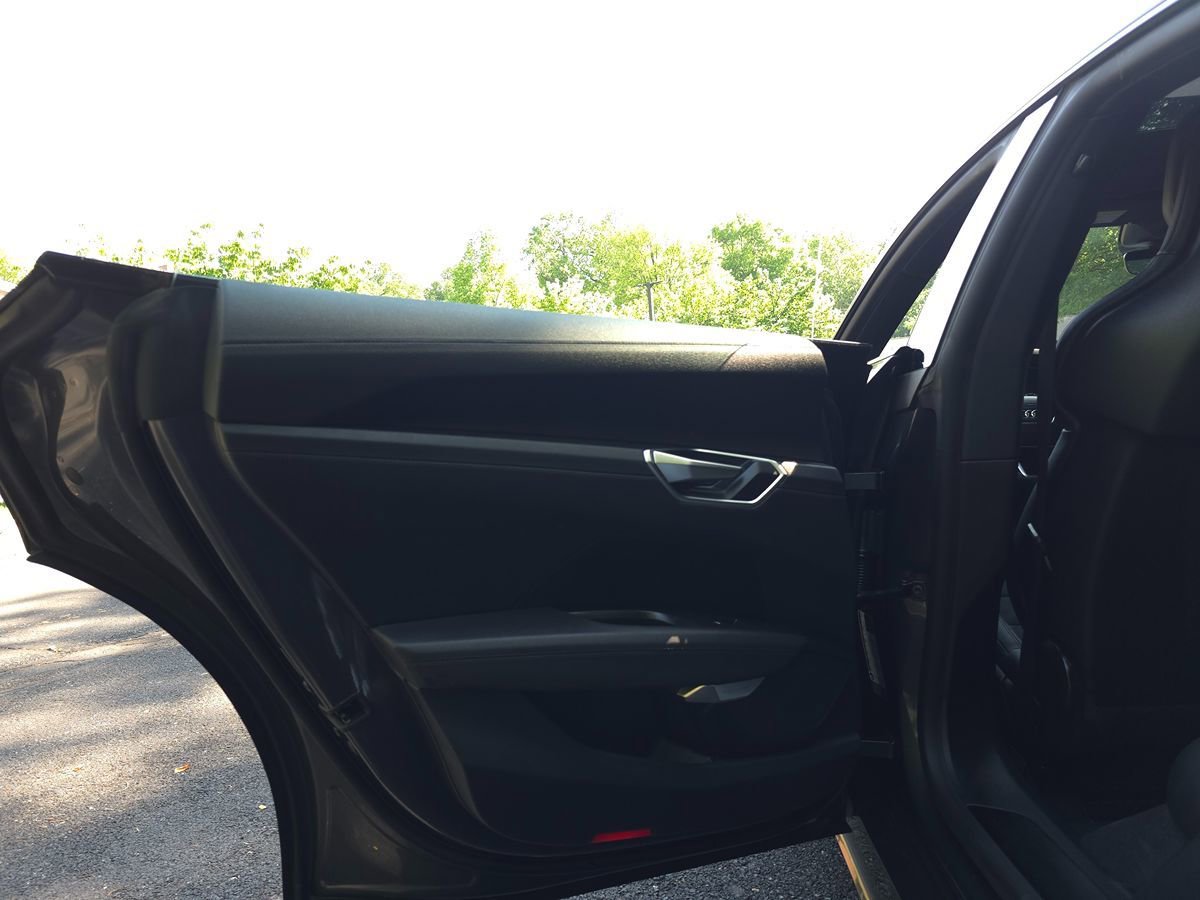 Used 2023 Audi e-tron GT Premium Plus AWD/4WD image 25