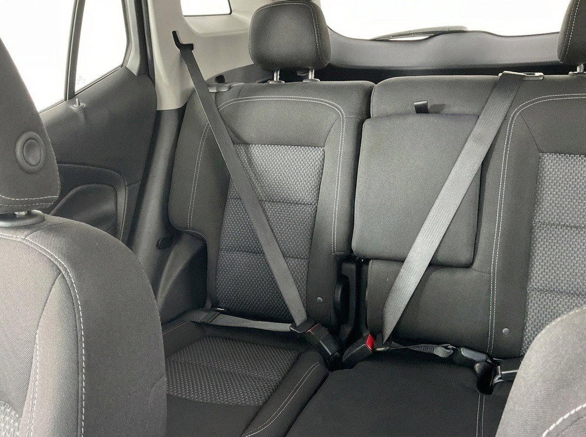 Used 2024 GMC Terrain SLE image 18