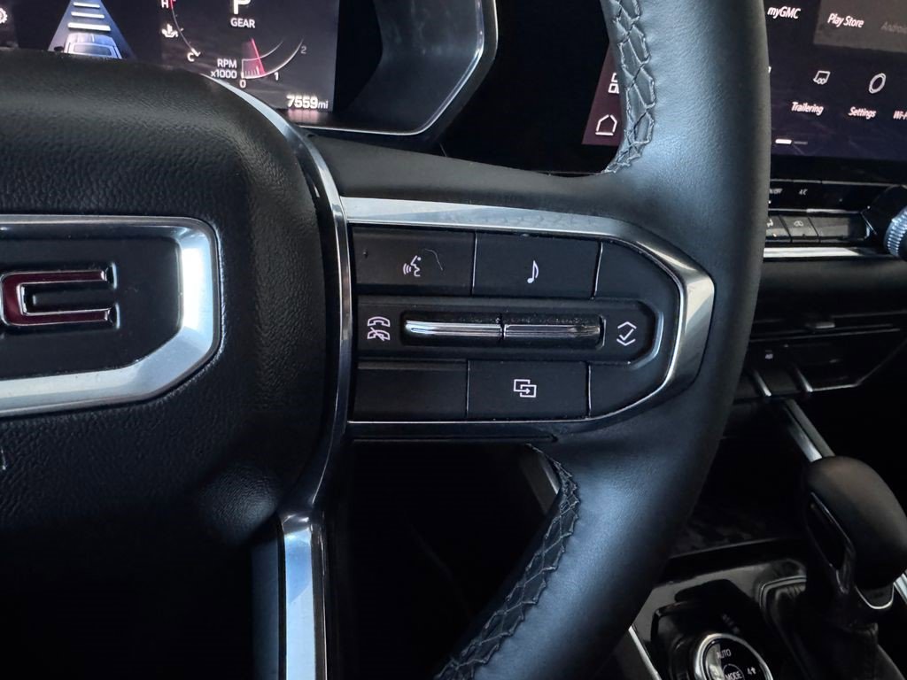 Certified 2025 GMC Canyon Elevation image 14