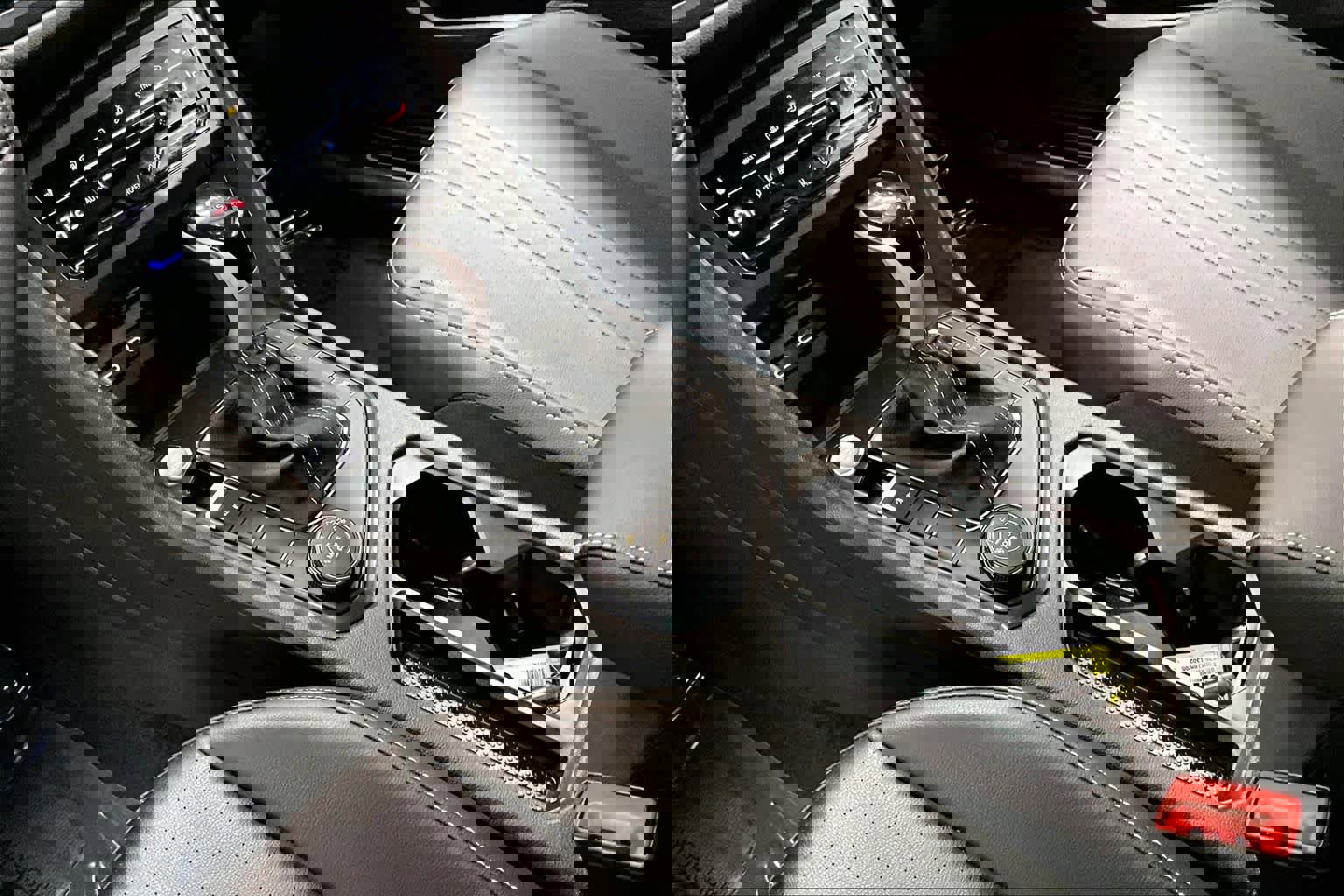 Used 2024 Volkswagen Tiguan SE R-Line image 20