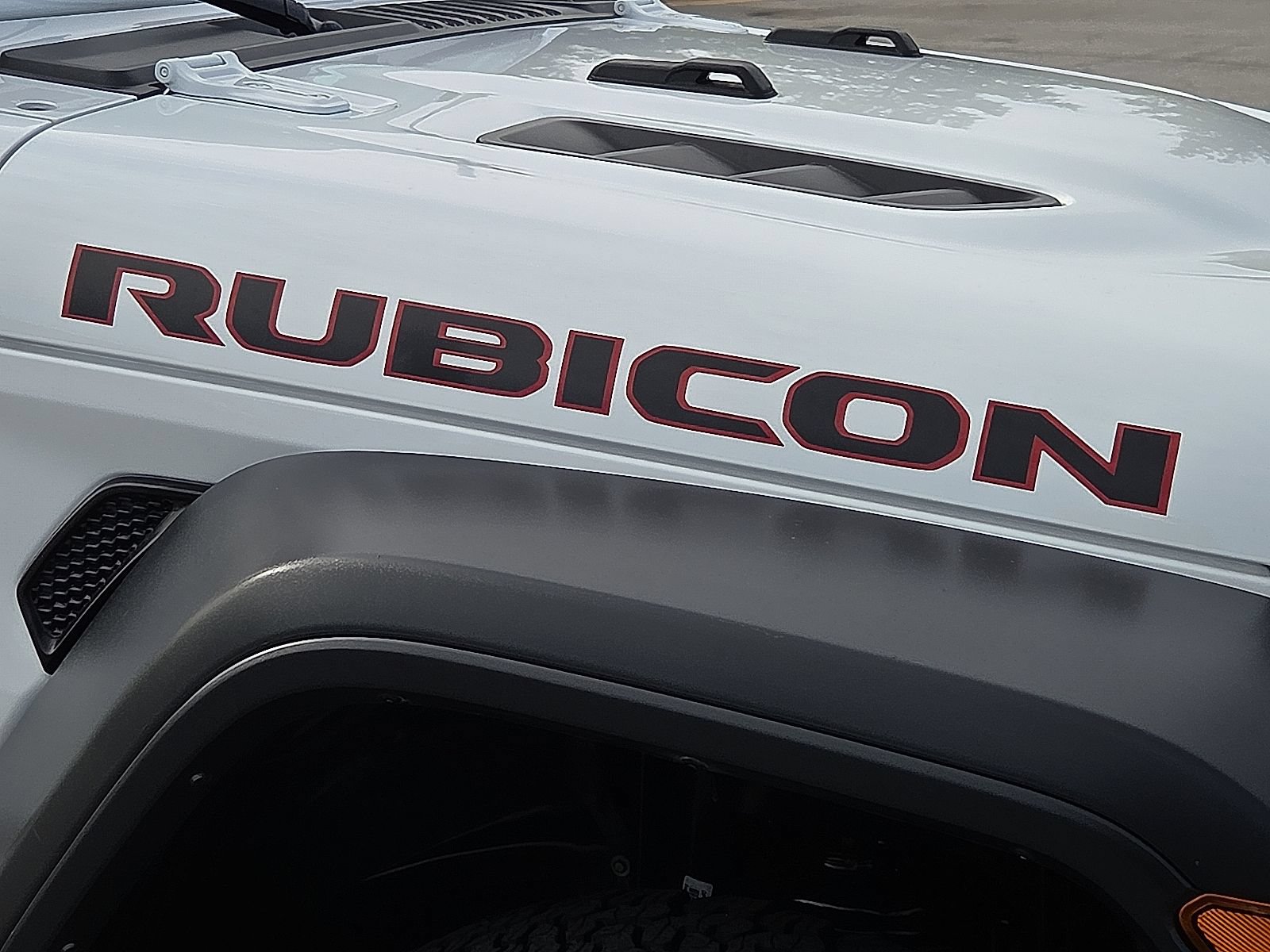Used 2025 Jeep Wrangler Unlimited Rubicon AWD/4WD image 8