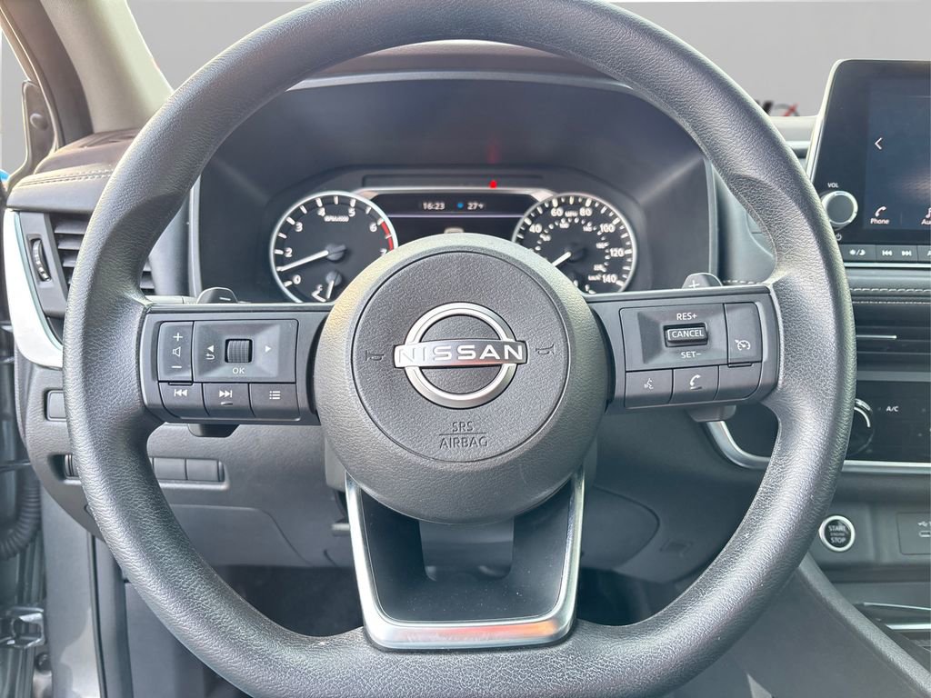 Used 2023 Nissan Rogue S image 23