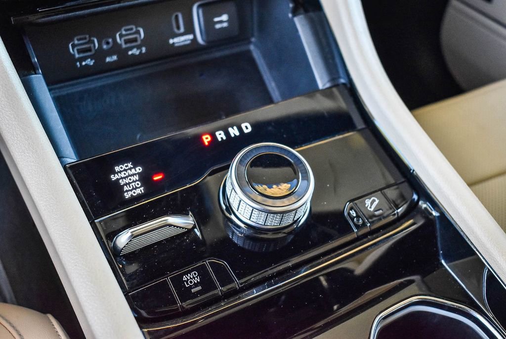 Used 2022 Jeep Grand Cherokee Limited 4xe w/ Luxury Tech Group II image 20