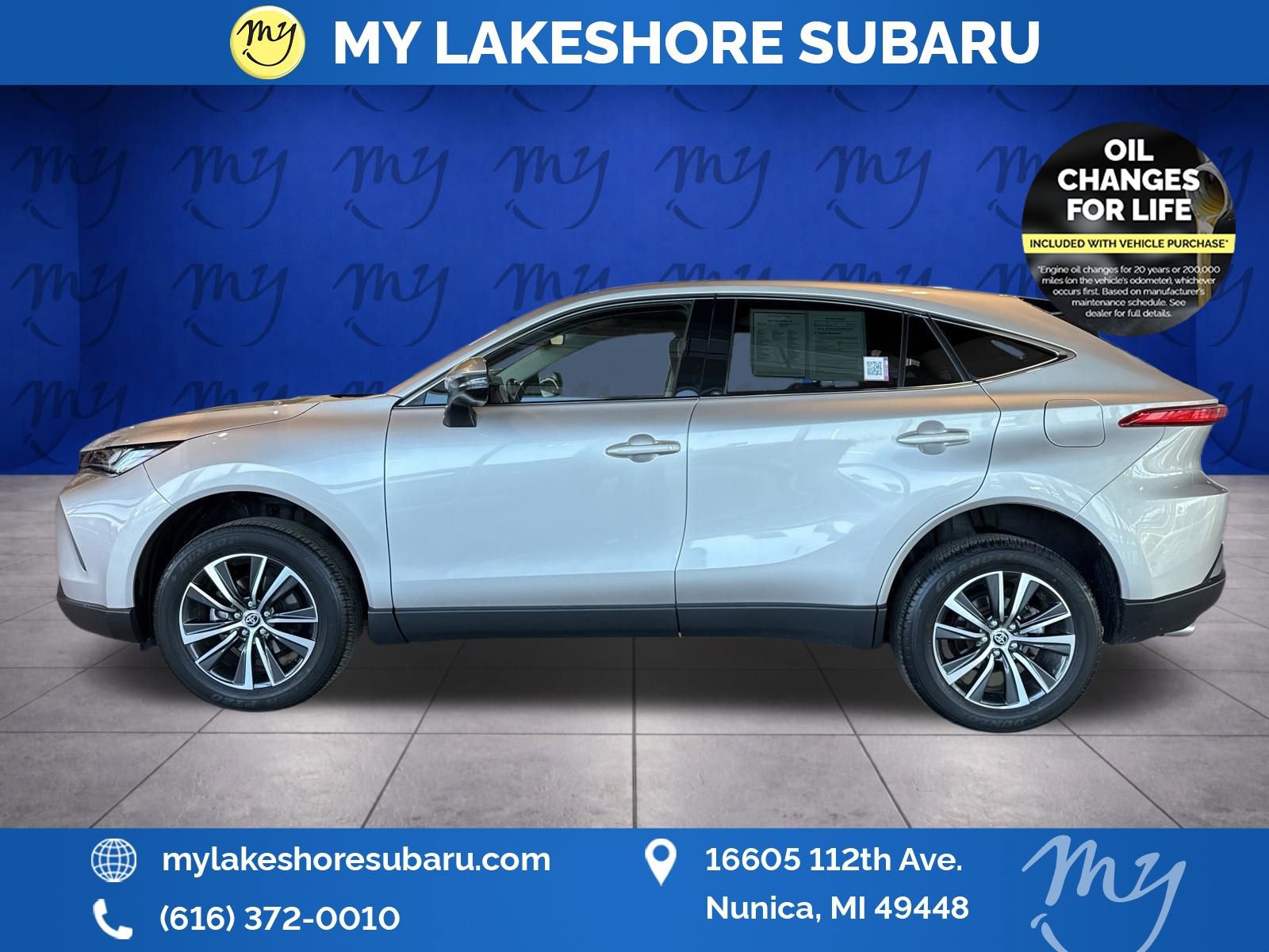 Used 2023 Toyota Venza LE image 4