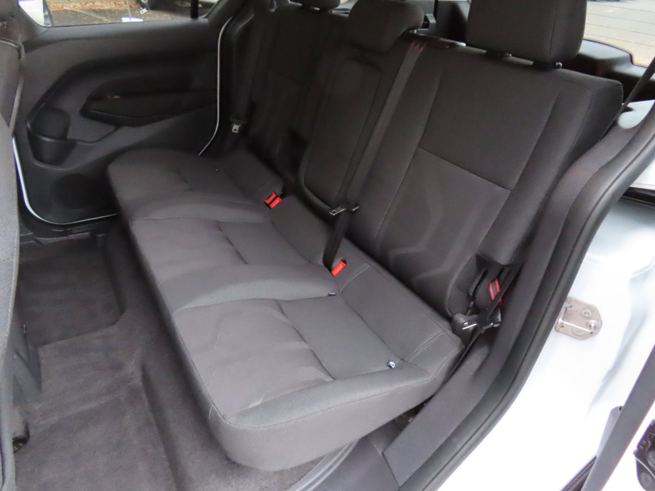 Used 2016 Ford Transit Connect XLT image 11