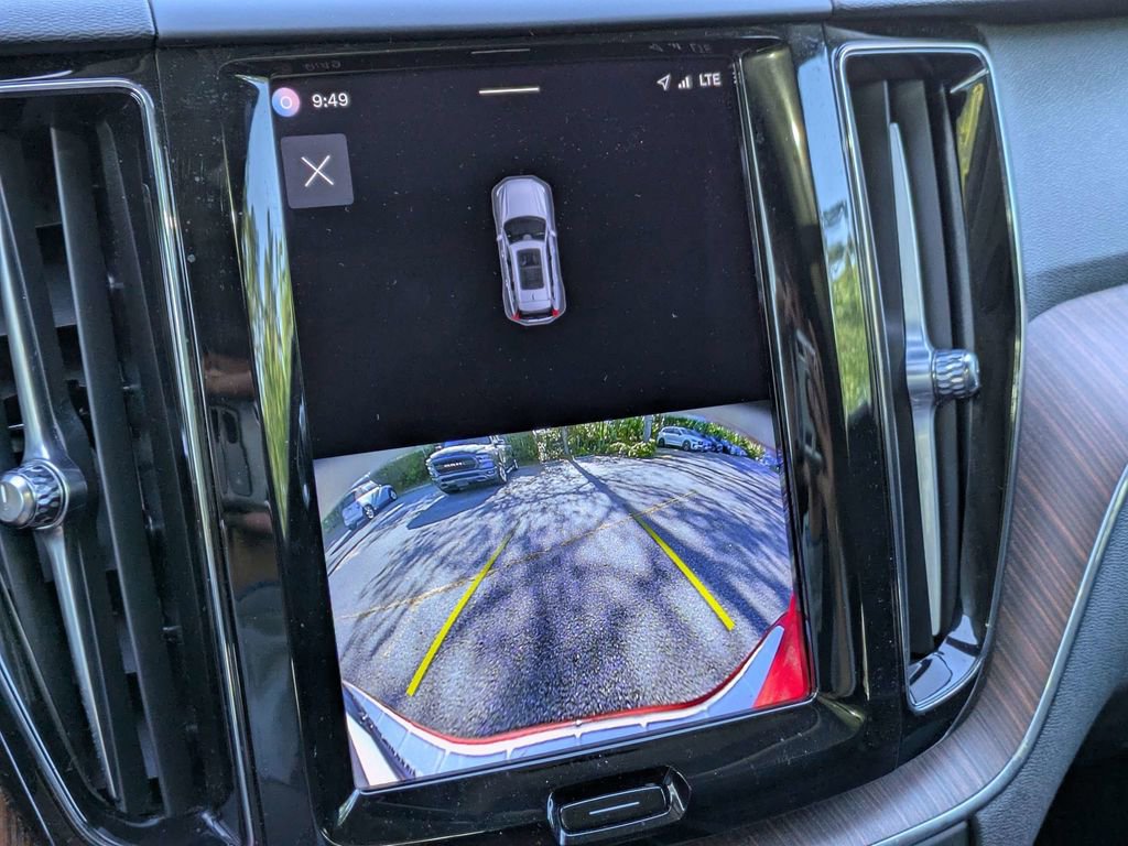 Used 2023 Volvo XC60 B5 Plus w/ Climate Package image 22