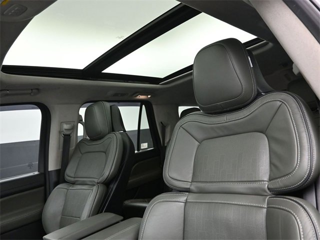 Used 2022 Lincoln Navigator Black Label image 10
