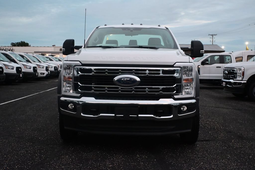 New 2025 Ford F450 XL w/ XL Chrome Package AWD/4WD image 4