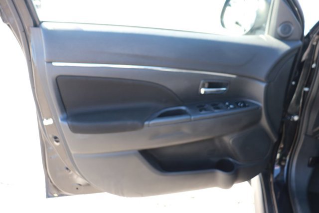 Used 2021 Mitsubishi Outlander Sport ES image 9