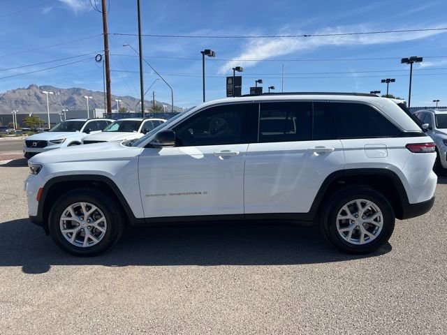 Used 2023 Jeep Grand Cherokee Limited w/ Trailer Tow Prep Group (B) image 7