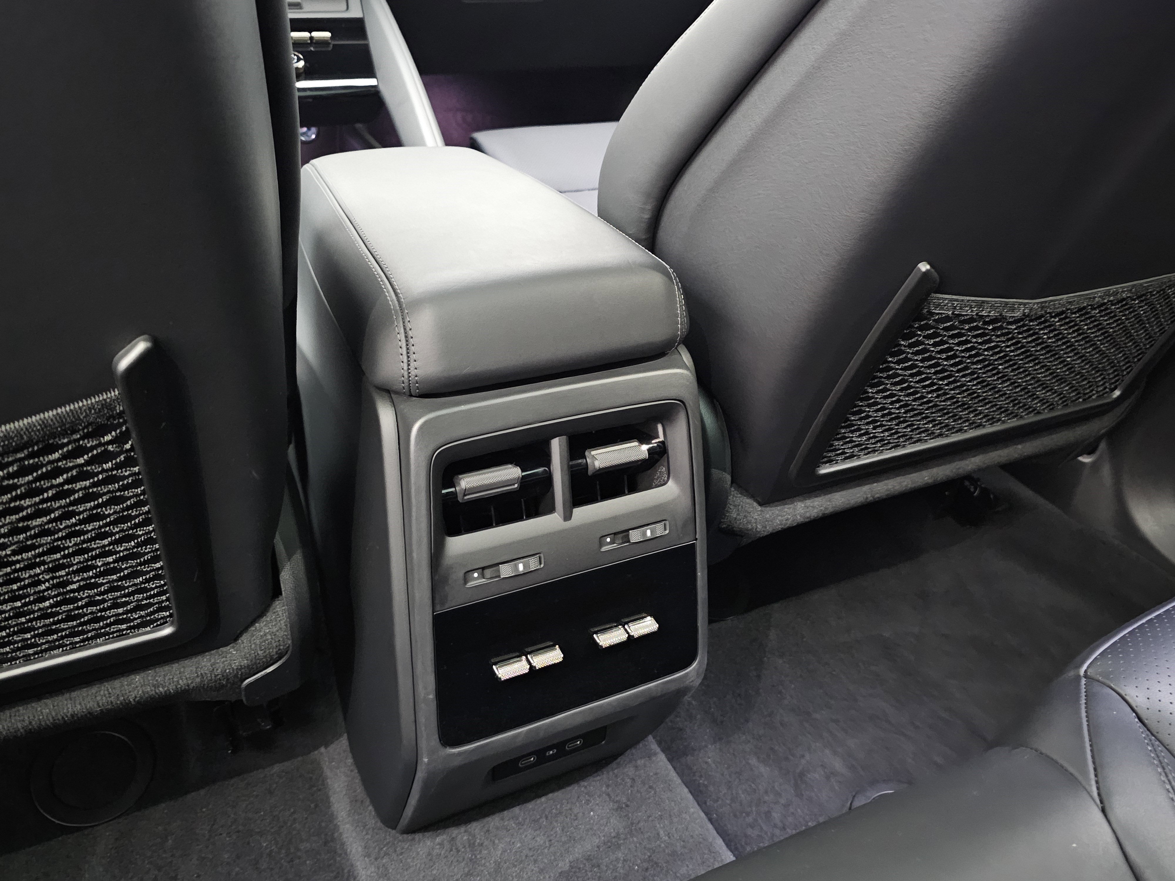 Used 2025 Porsche Macan Turbo Electric image 22