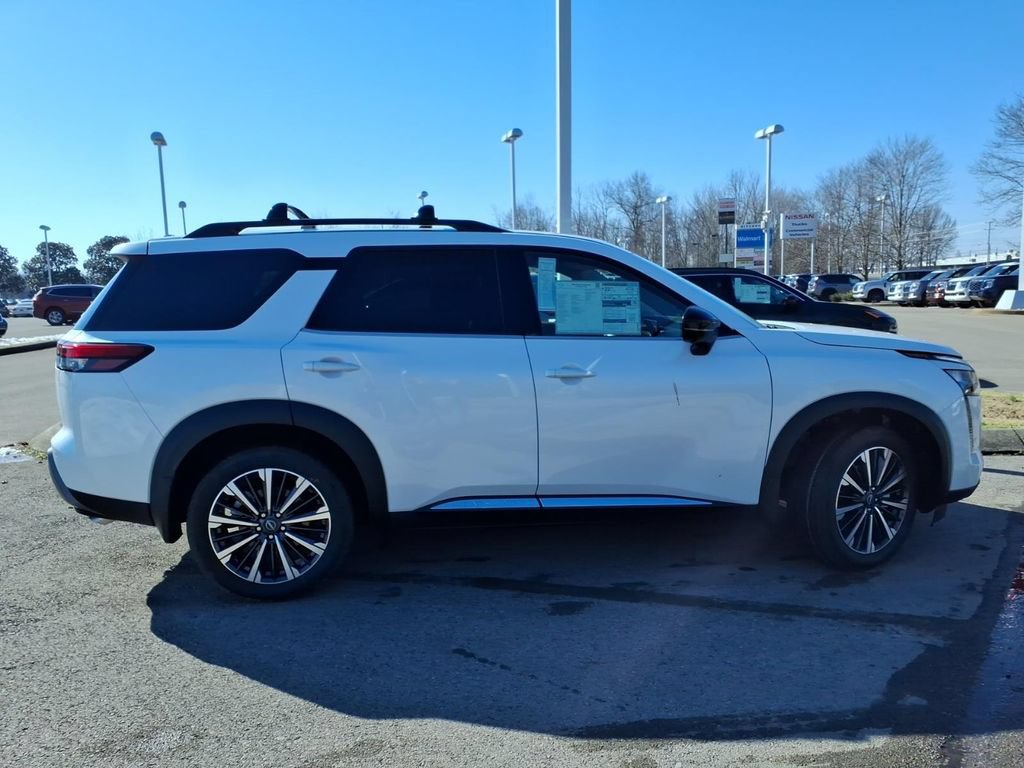 New 2026 Nissan Pathfinder Platinum AWD/4WD image 2