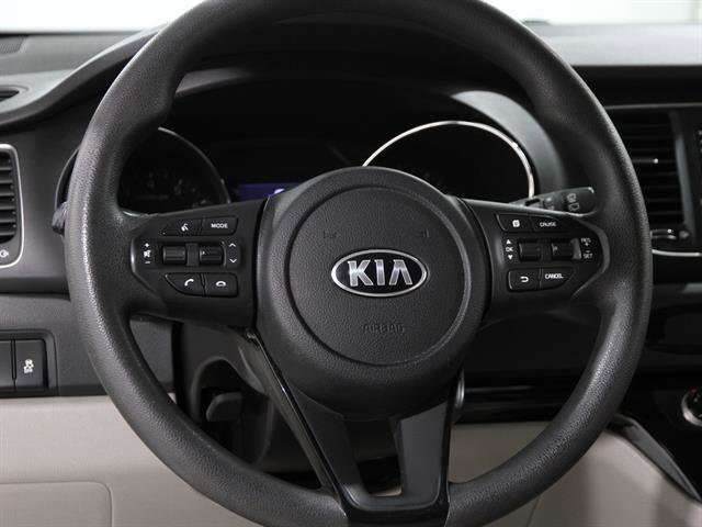 Used 2021 Kia Sedona LX image 7
