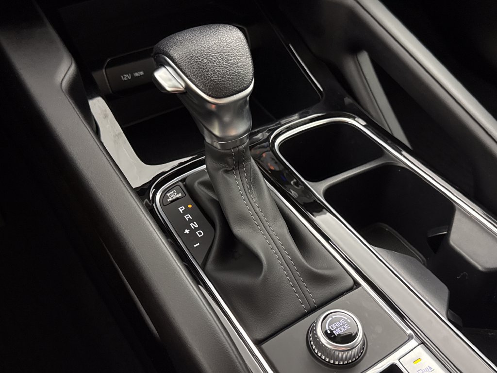 Used 2025 Kia Telluride LX FWD image 22