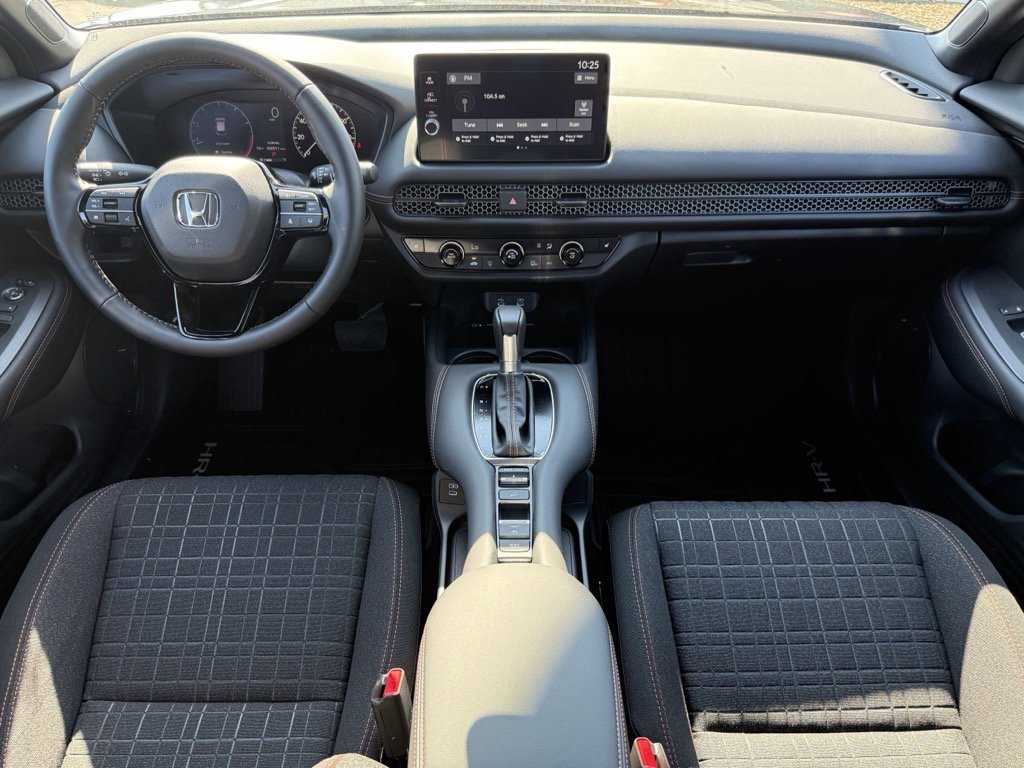 New 2026 Nissan Kicks SR image 9