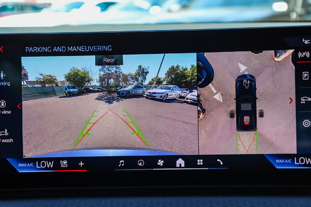 Used 2025 BMW M340i RWD image 23