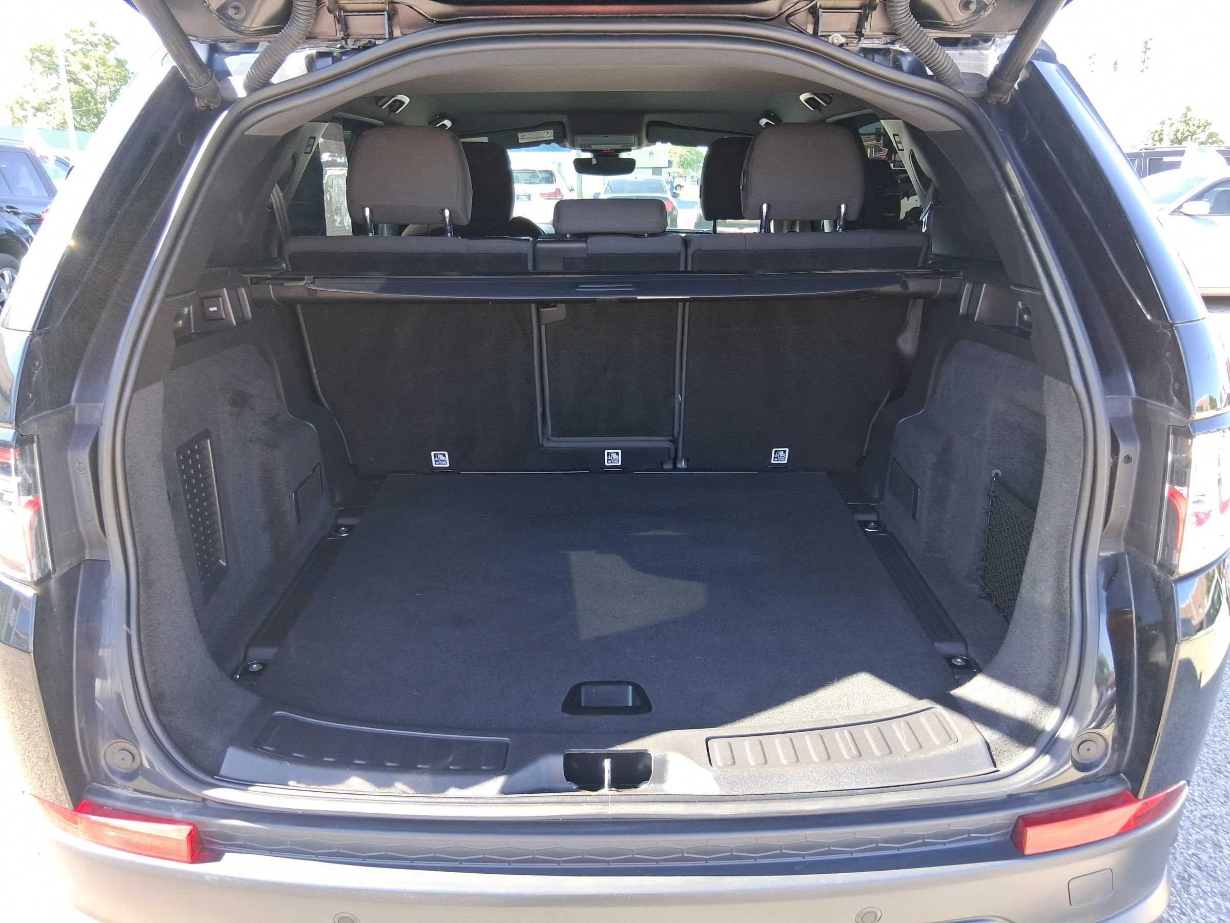 Used 2020 Land Rover Discovery Sport AWD/4WD image 9