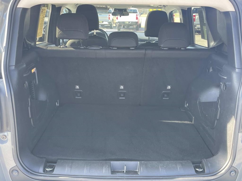 Used 2020 Jeep Renegade Altitude image 11