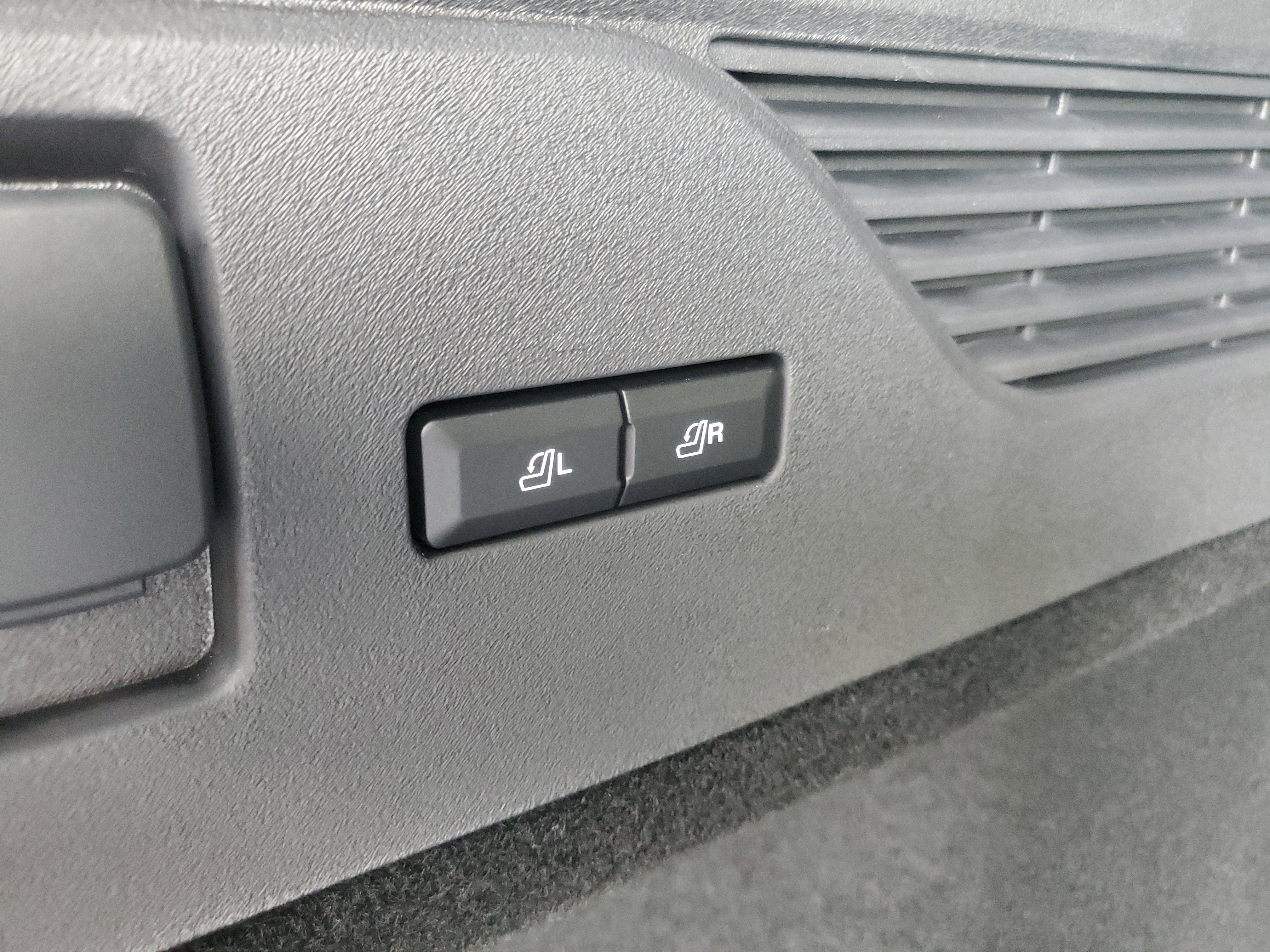 New 2026 Lincoln Nautilus Reserve w/ Jet Appearance Package image 33