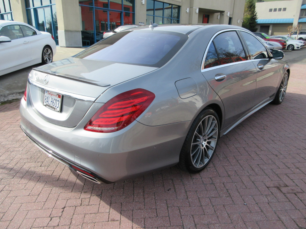 Used 2015 Mercedes-Benz S 550 Sedan image 2