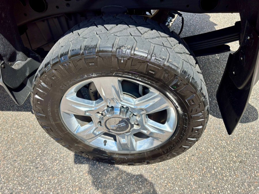 Used 2019 GMC Sierra 2500 SLT w/ Duramax Plus Package AWD/4WD image 35