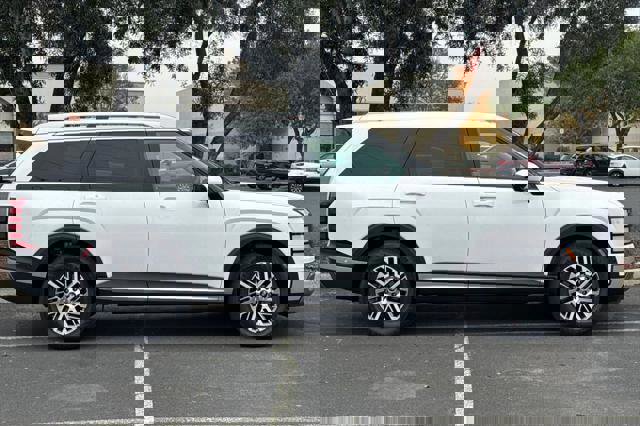 New 2026 Hyundai Palisade SEL image 3