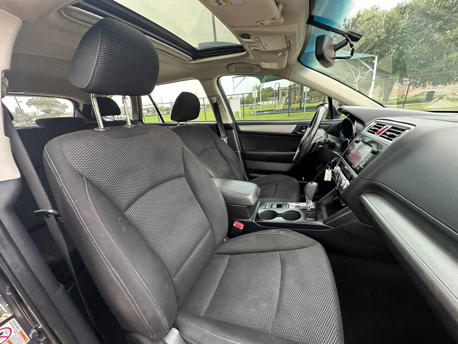 Used 2017 Subaru Outback 2.5i Premium AWD/4WD image 25