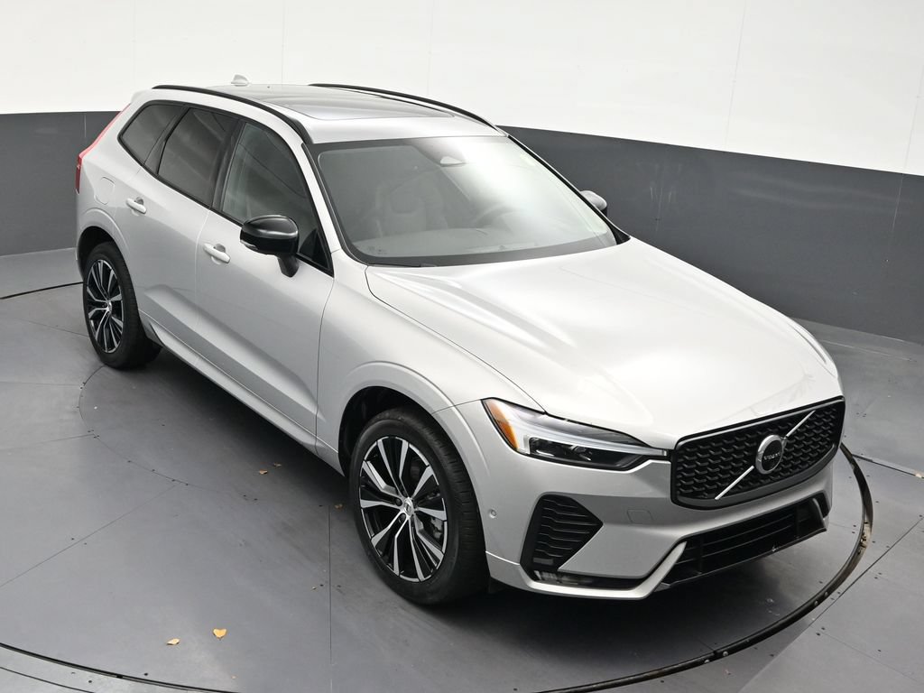 Certified 2024 Volvo XC60 B5 Plus AWD/4WD image 24