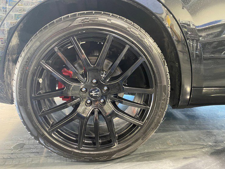 Used 2018 Maserati Levante GranSport image 8