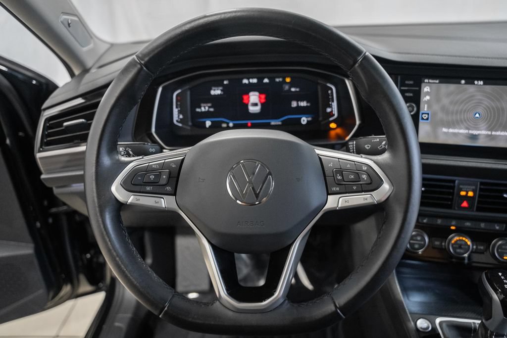 Used 2024 Volkswagen Jetta SEL FWD image 29