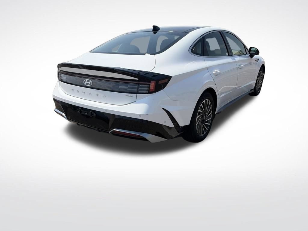 Used 2025 Hyundai Sonata Limited FWD image 5