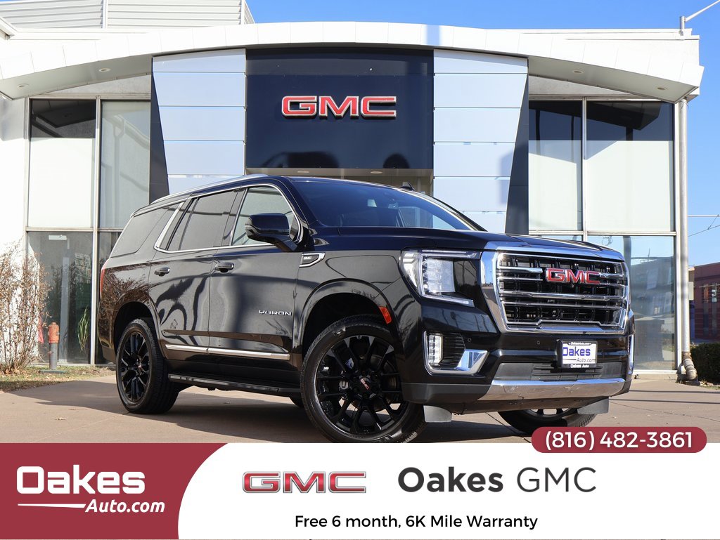 Used 2022 GMC Yukon SLT w/ SLT Premium Package image 1
