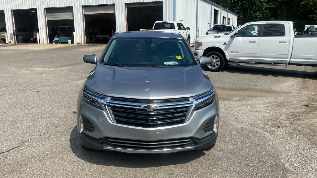 Used 2023 Chevrolet Equinox LT FWD image 2