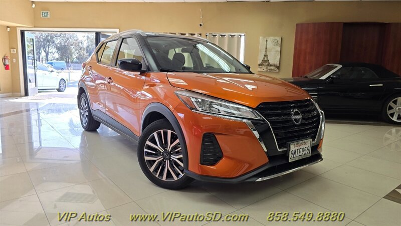 Used 2024 Nissan Kicks SV FWD image 1